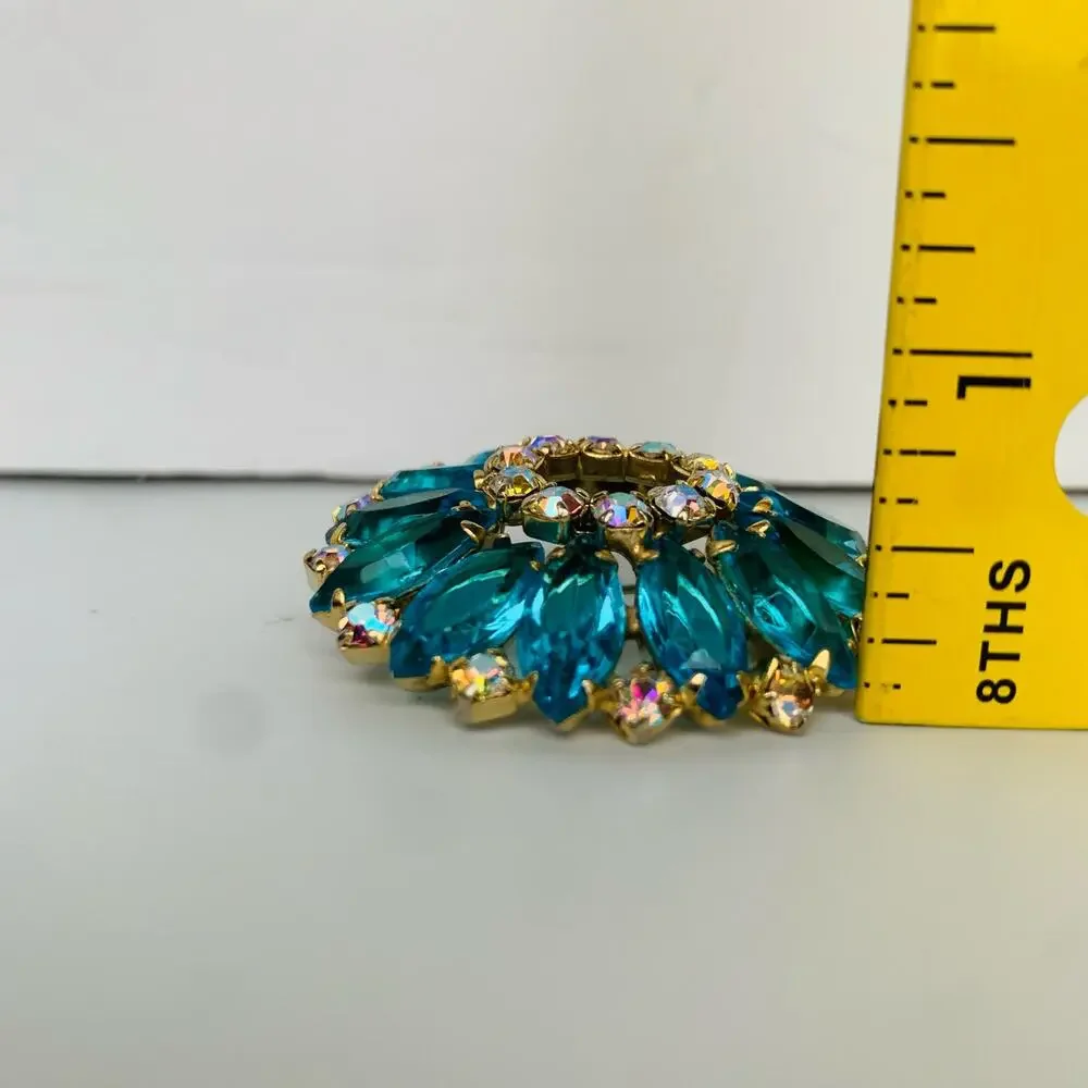 Vintage Aqua Blue Marquis Aurora Borealis Rhinestone Circle Flower Brooch